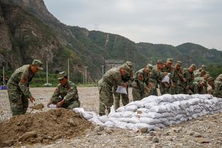 谁说我不得分！波杰姆斯基半场6中4射落11分 正负值又是全队最高